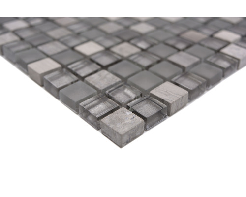 Mosaikplatta av sten och glas