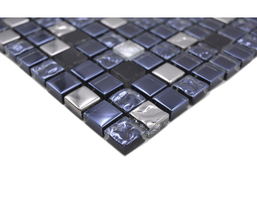 Mosaikplattor av glas, keramik och natursten