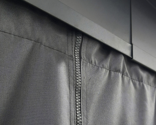 Närbild av ett paviljongtak med dragkedja