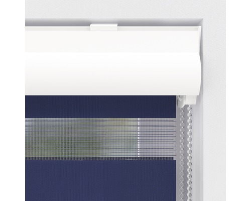 Närbild av en dubbel rullgardin med kedjedrag för fönsterdekoration