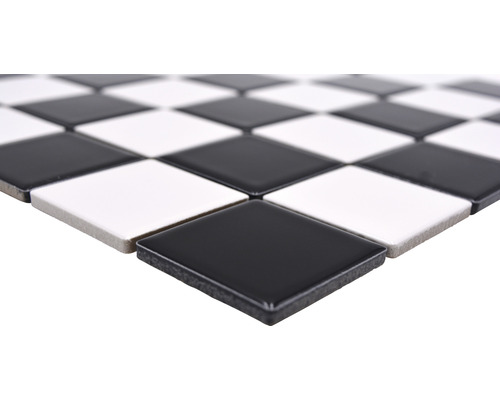 Mosaikplattor med schackrutigt mönster