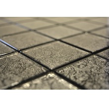 Närbild av mosaikplattor för vägg och golv