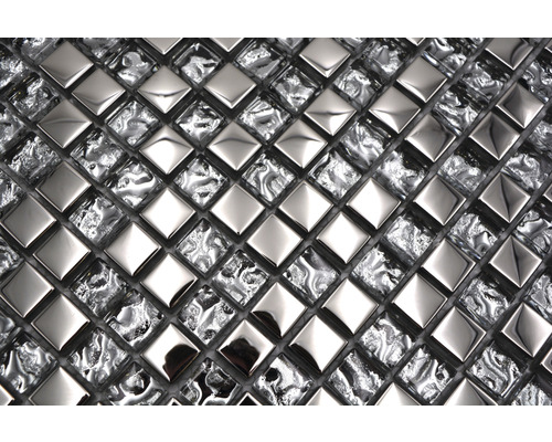 Mosaikplattor av glas och metall i kvadratiskt format