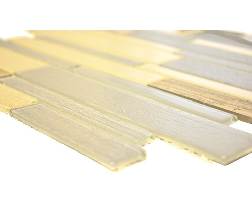 Mosaikplatta av glas och trä