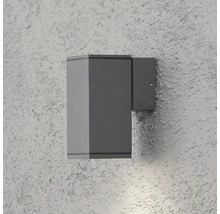 Fyrkantig yttervägglampa för fasadbelysning.
