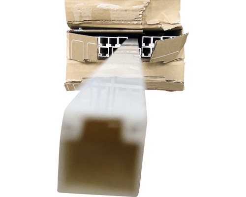 Aluminiumprofiler i förpackning