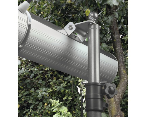 Terrassvärmare monterad på stativ