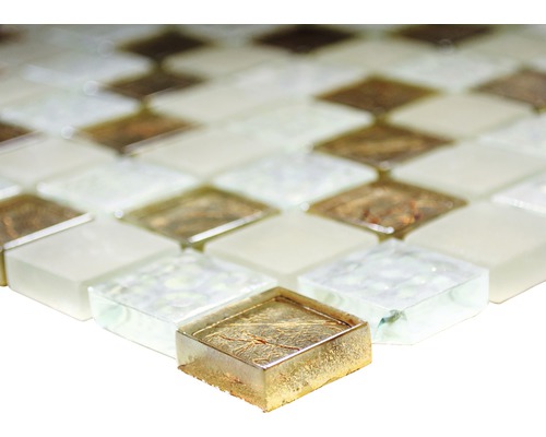 Mosaikplattor av glas och sten