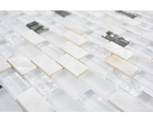 Mosaikplatta av glas och pärlemor