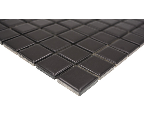 Keramisk mosaikplatta med kvadratiska element