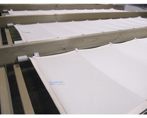 Solsegel med träram och fästsystem