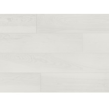 Flera ljusa träplankor bildar en yta.