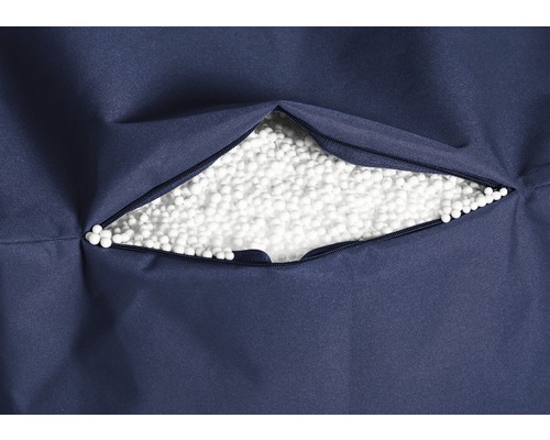 Detaljvy av en sittsäck fylld med frigolitkulor