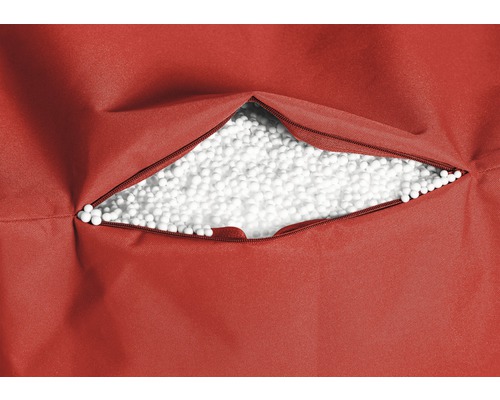 Fyllning av en sittsäck med dragkedja