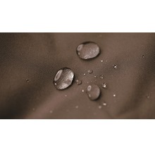 Närbild av vattendroppar på vattenavvisande tyg