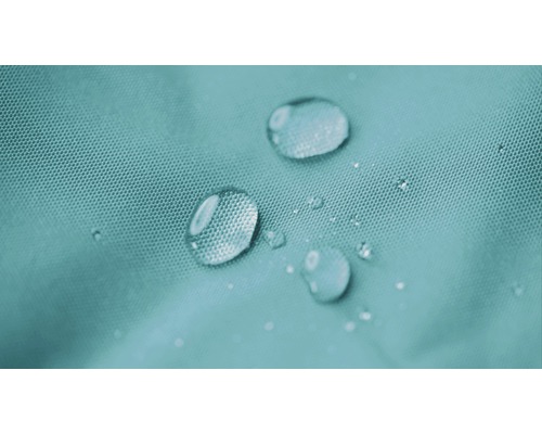 Närbild av vattendroppar på vattenavvisande tyg.