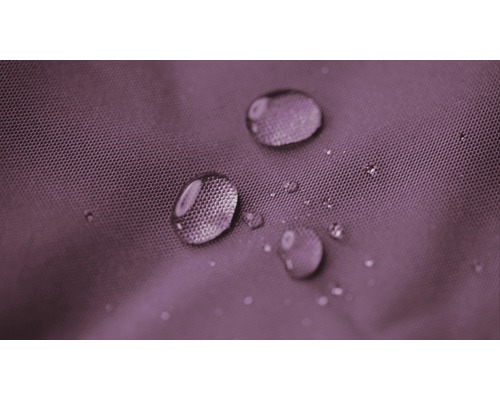 Närbild av vattendroppar på vattenavvisande tyg