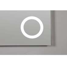 Detaljvy av en spegel med LED-belysning