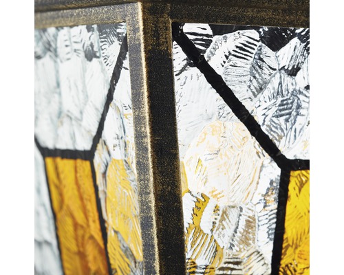 Detaljbild av en utomhuslampa med strukturglas