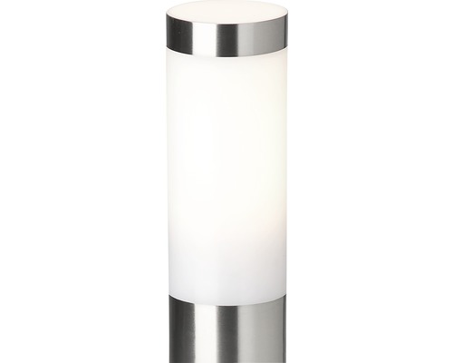 Cylindrisk lampa med metallaccenter för inomhusbruk