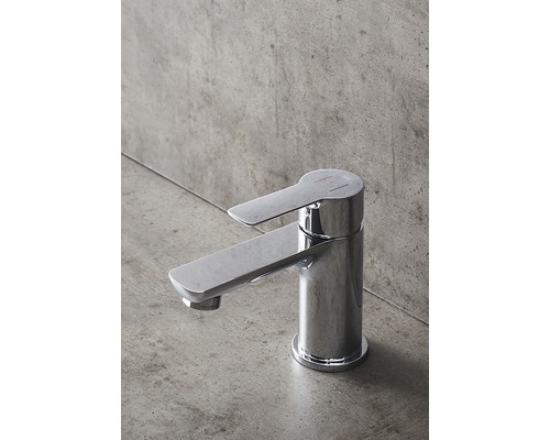 Tvättställsblandare i metall