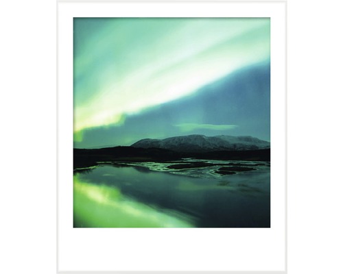Inramad bild med landskapsmotiv och vattendrag