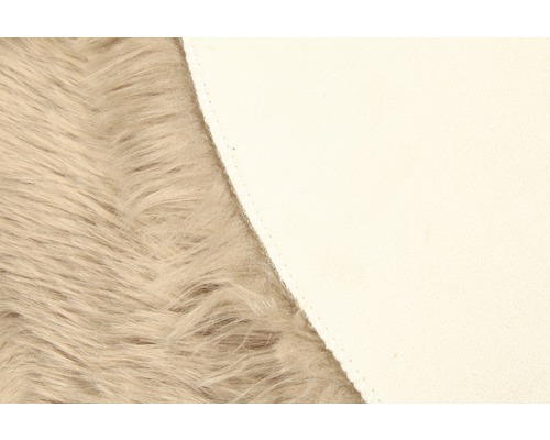 Detaljbild av en fuskpälstapet