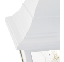 Detaljvy av en vit utomhuslampa
