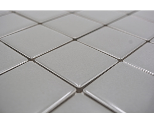 Närbild av kvadratiska plattor