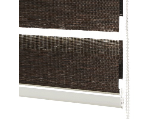 Detaljvy av en dubbel rullgardin med kedjedrag