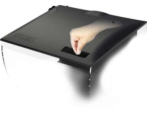 Fluval akvarielock med hand som använder en öppning