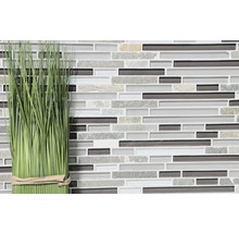 Mosaikplatta med glas- och stenutseende och dekoration