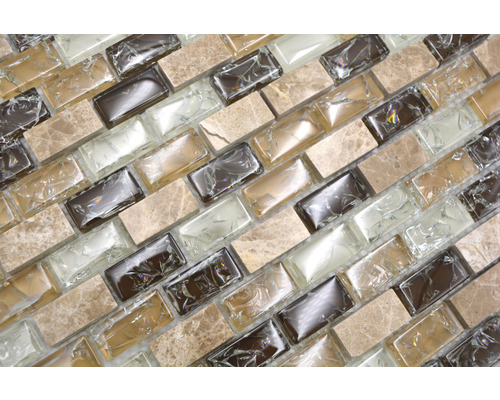 Mosaikplatta av glas och sten