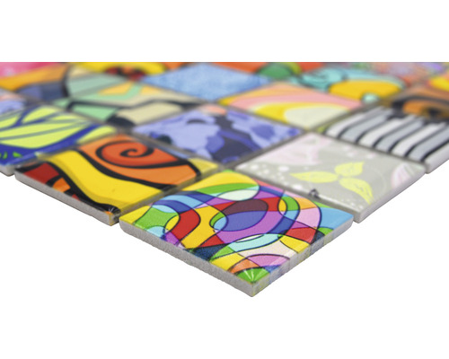 Mosaikplattor med färgglada mönster