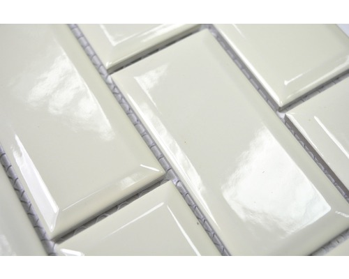 Keramiska plattor i liggande format