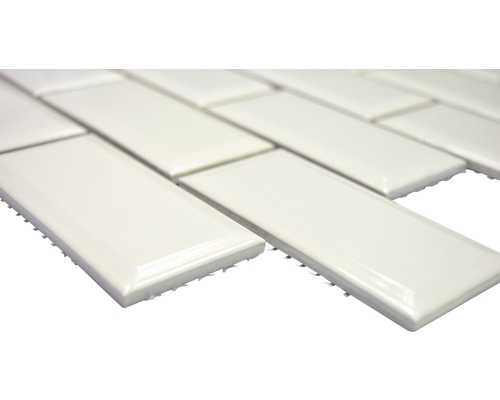 Rektangulära keramiska plattor i förband