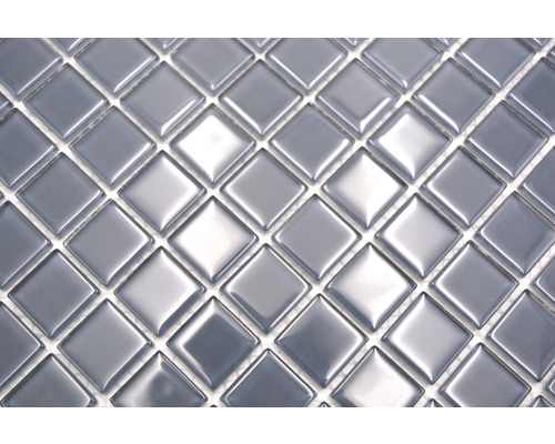 Närbild av fyrkantiga mosaikplattor