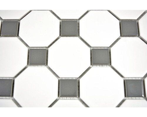 Detaljbild av mosaik med åttkantiga och fyrkantiga plattor