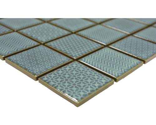 Mosaikplatta med olika mönster