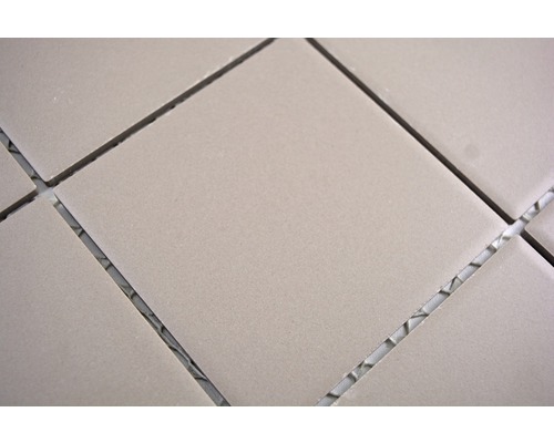 Närbild av kvadratiska mosaikplattor