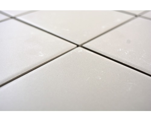 Närbild av lagda, fyrkantiga plattor