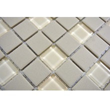 Mosaikplatta av keramik och glas