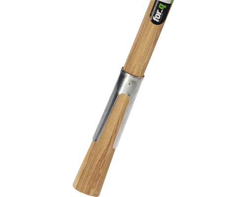 Detaljvy av ett träskaft med metallmanschett