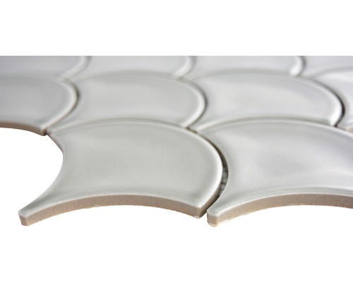 Keramiska mosaikplattor i fläktdesign