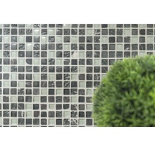 Mosaik kakelvägg med fyrkantiga plattor