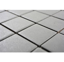 Närbild av mosaikplattor