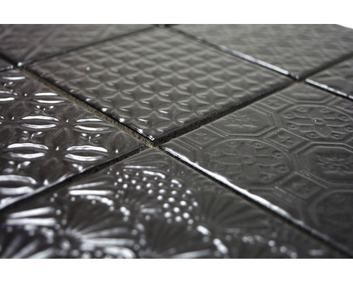 Närbild av mönstrade plattor