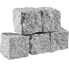 Sex gatstenar av granit