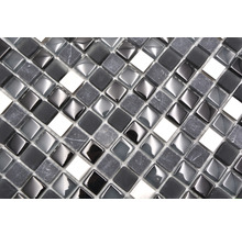 Mosaikplattor av glas och natursten