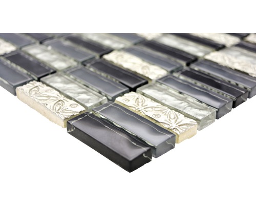 Mosaikplatta av glas och sten